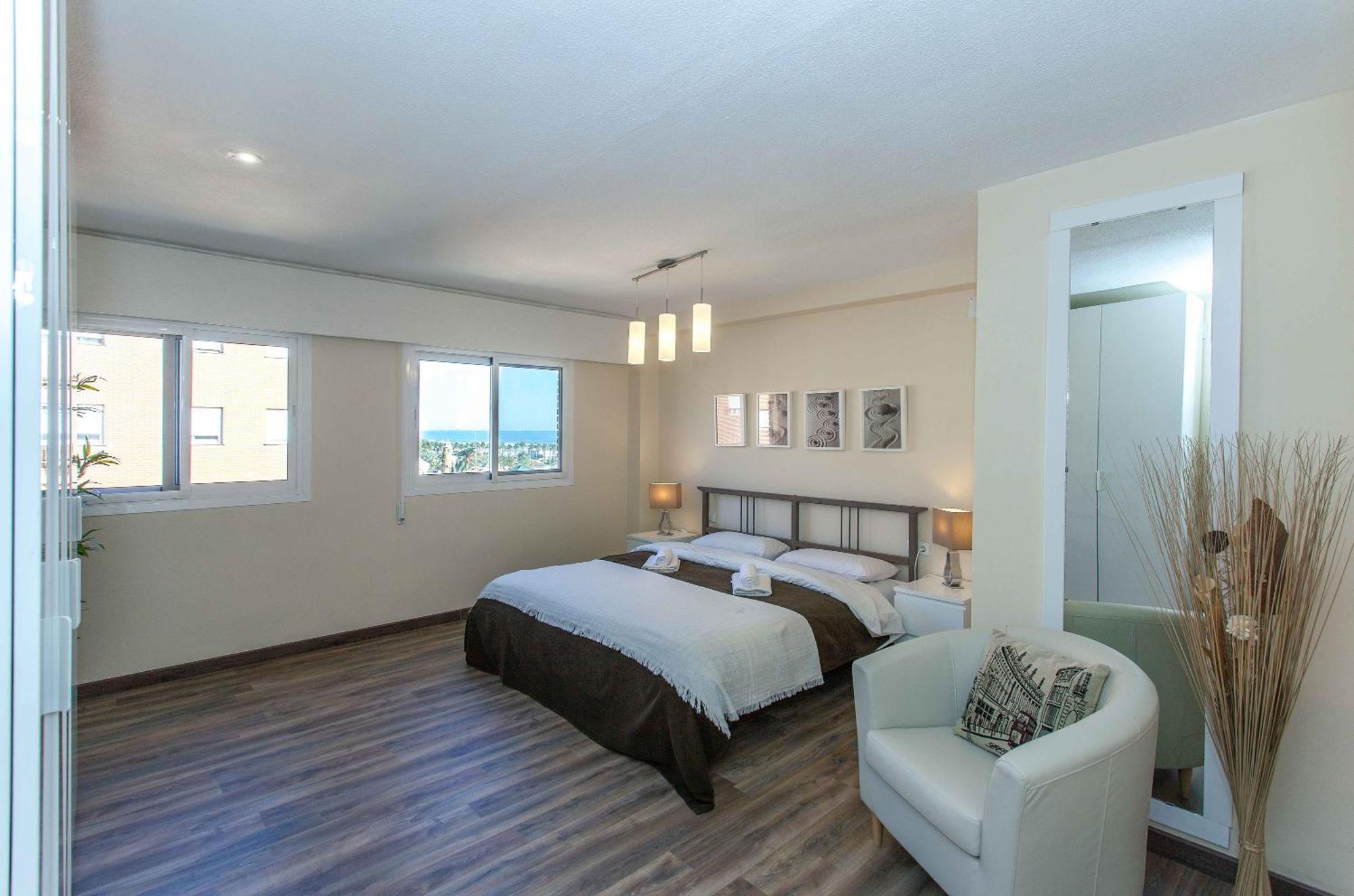 Apartment Malvarrosa Beach Cavite Valencia Bagian luar foto